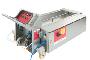 Heated (pump) container